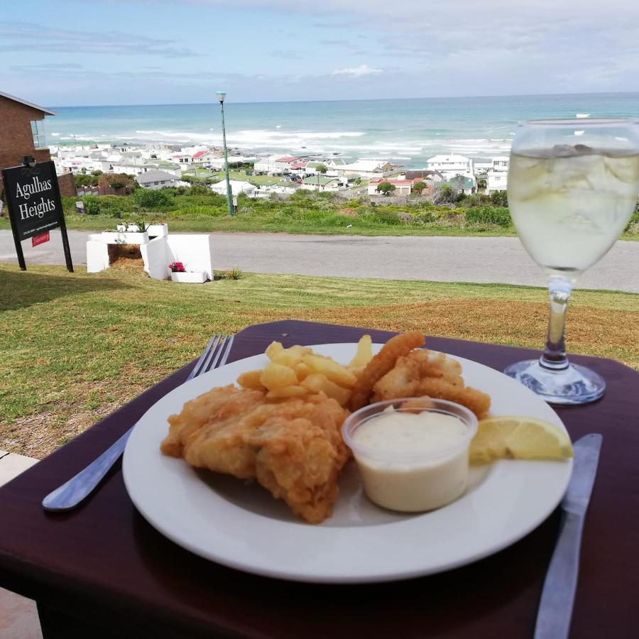 Agulhas Heights Self-Catering Cottages Extérieur photo