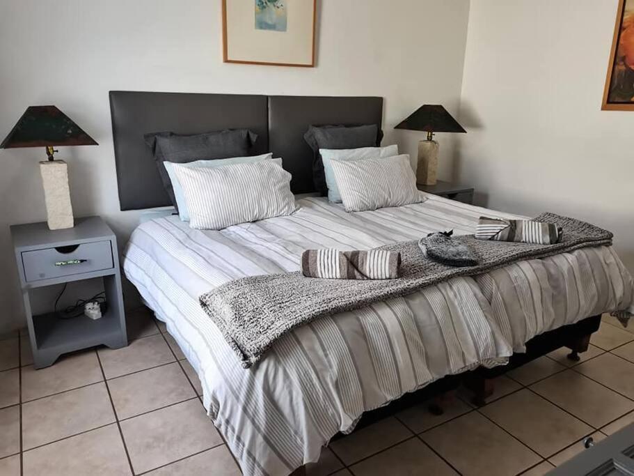 Agulhas Heights Self-Catering Cottages Extérieur photo