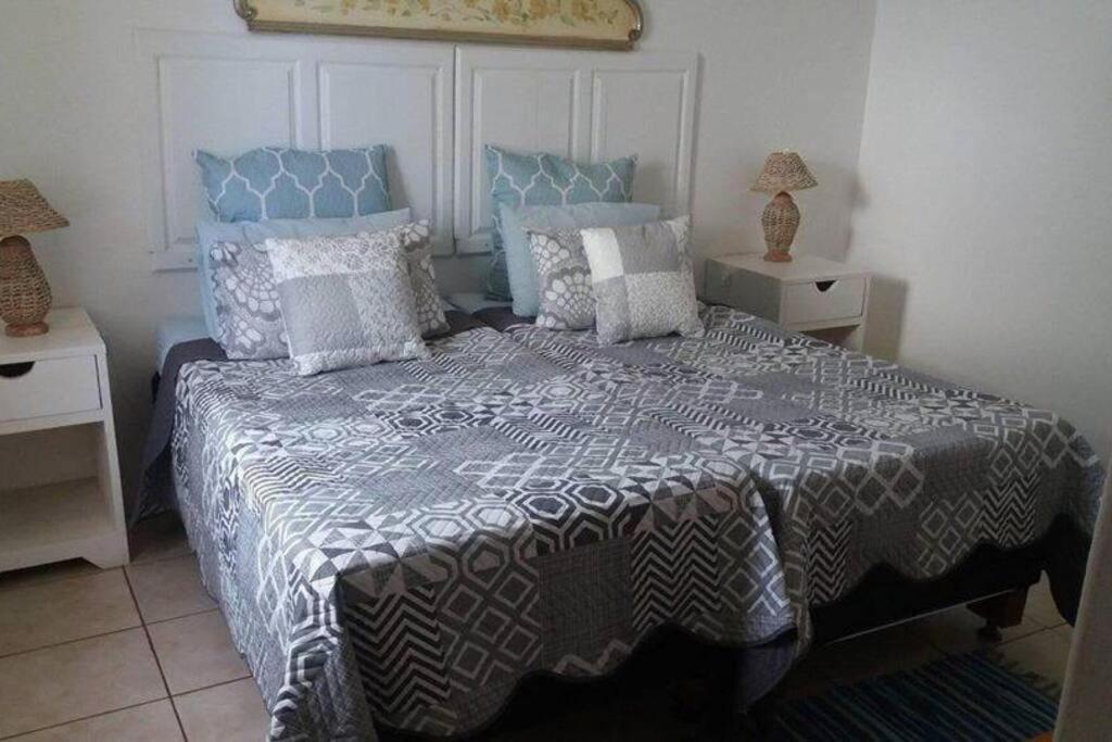 Agulhas Heights Self-Catering Cottages Extérieur photo