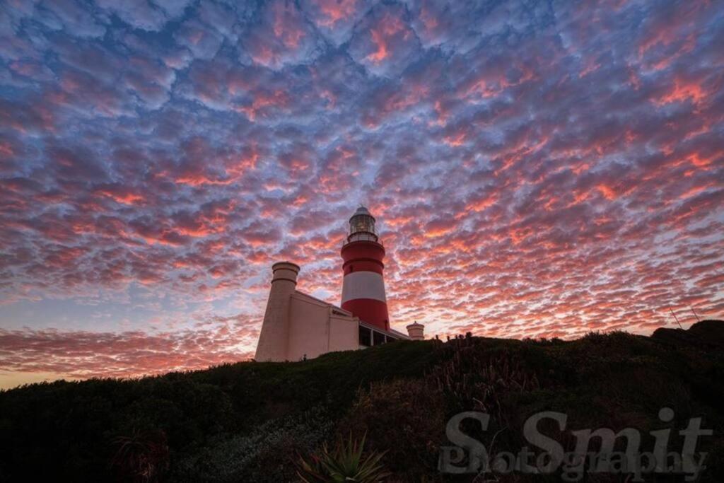 Agulhas Heights Self-Catering Cottages Extérieur photo