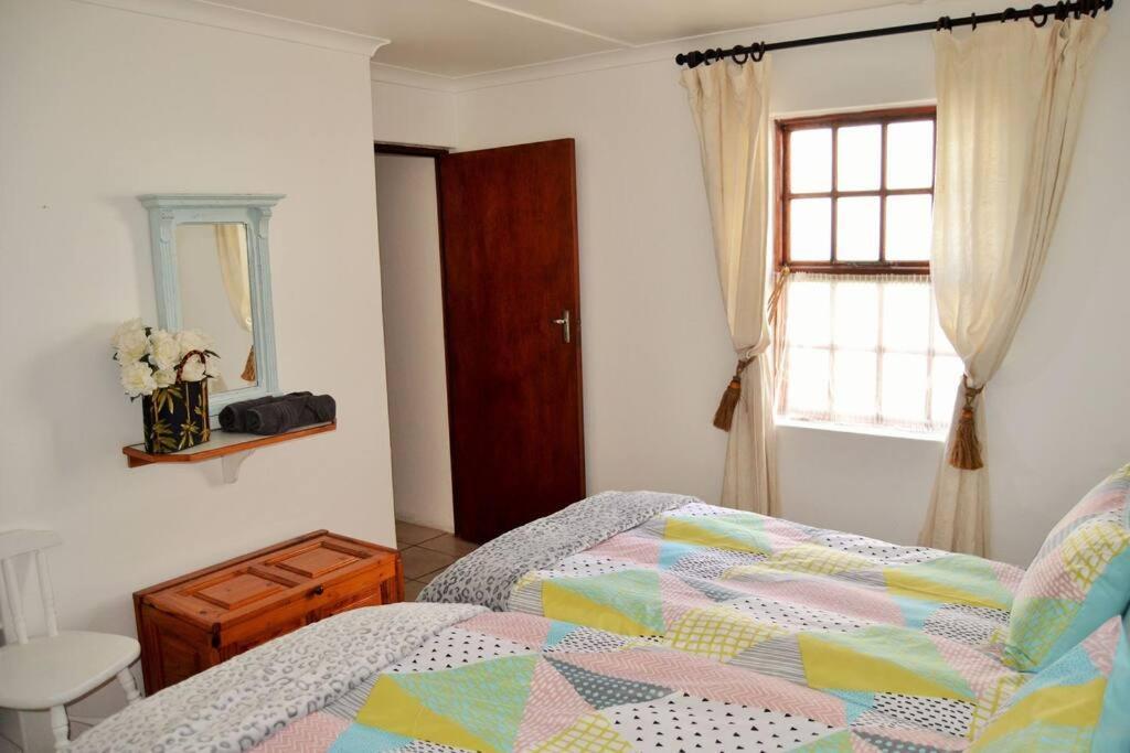 Agulhas Heights Self-Catering Cottages Extérieur photo