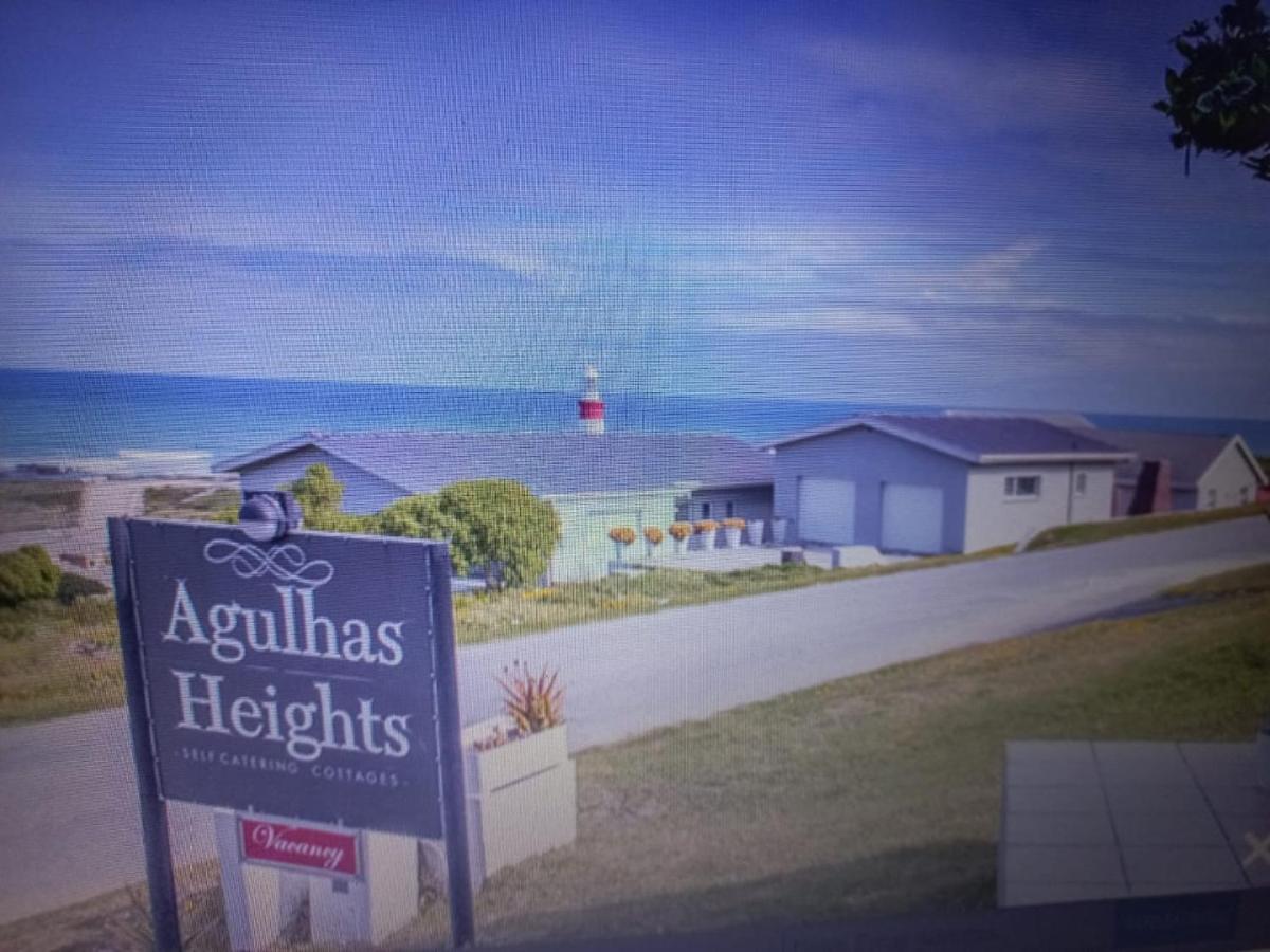 Agulhas Heights Self-Catering Cottages Extérieur photo
