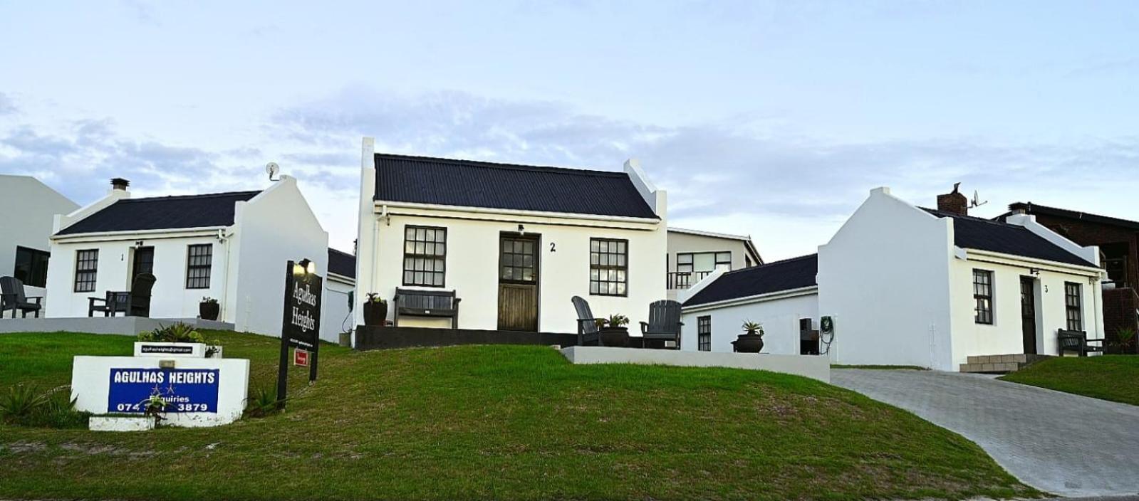 Agulhas Heights Self-Catering Cottages Extérieur photo